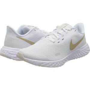Nike Women's Revolution 5 Running Shoes